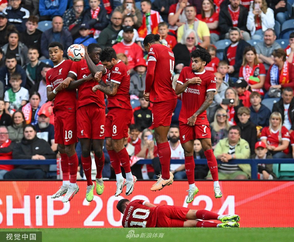 对背身前锋 对背身前锋