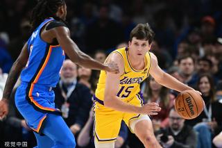 玩家在翻牌 玩家在翻牌